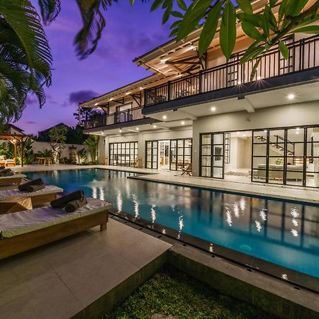 Villa Okenada - Modern 5-Bedroom Pool Villa In Berawa! Canggu  Luaran gambar