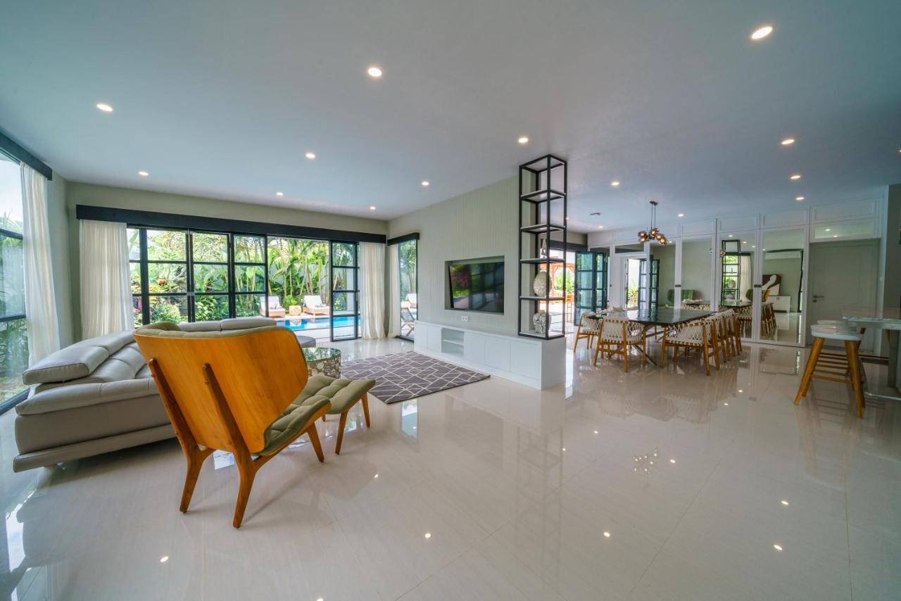 Villa Okenada - Modern 5-Bedroom Pool Villa In Berawa! Canggu  Luaran gambar