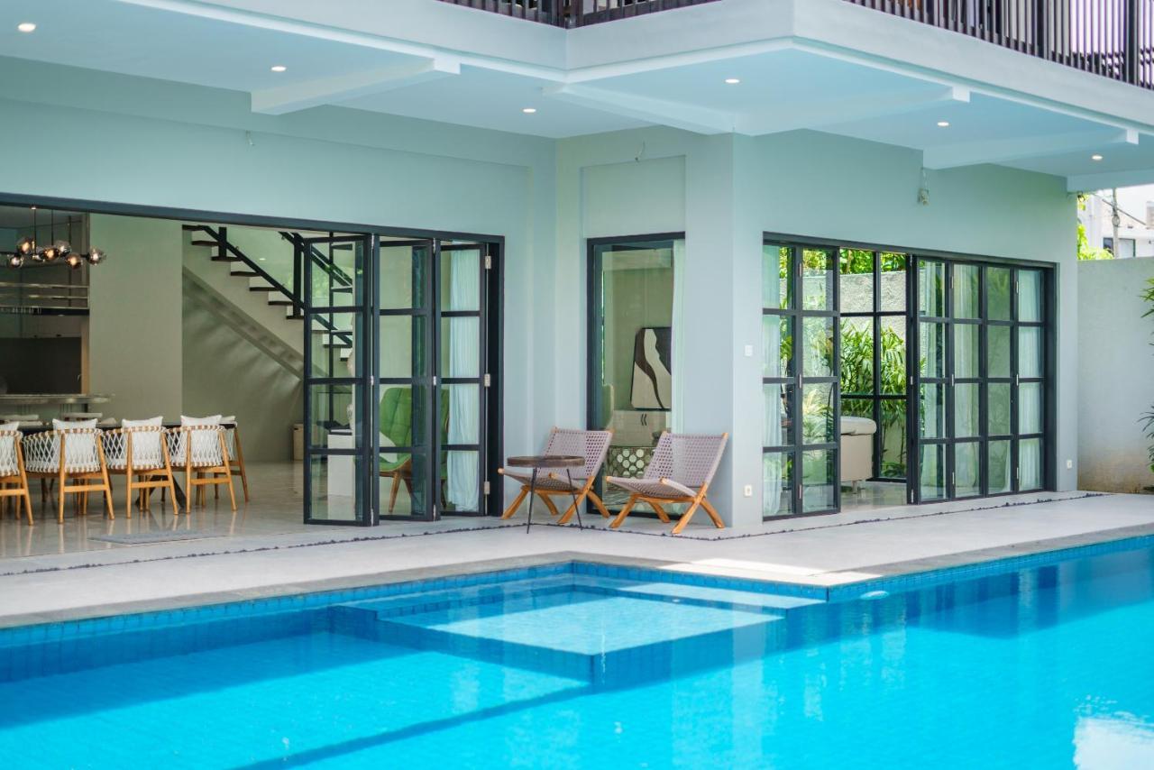 Villa Okenada - Modern 5-Bedroom Pool Villa In Berawa! Canggu  Luaran gambar