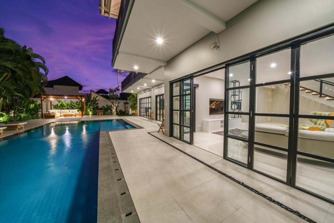 Villa Okenada - Modern 5-Bedroom Pool Villa In Berawa! Canggu  Luaran gambar